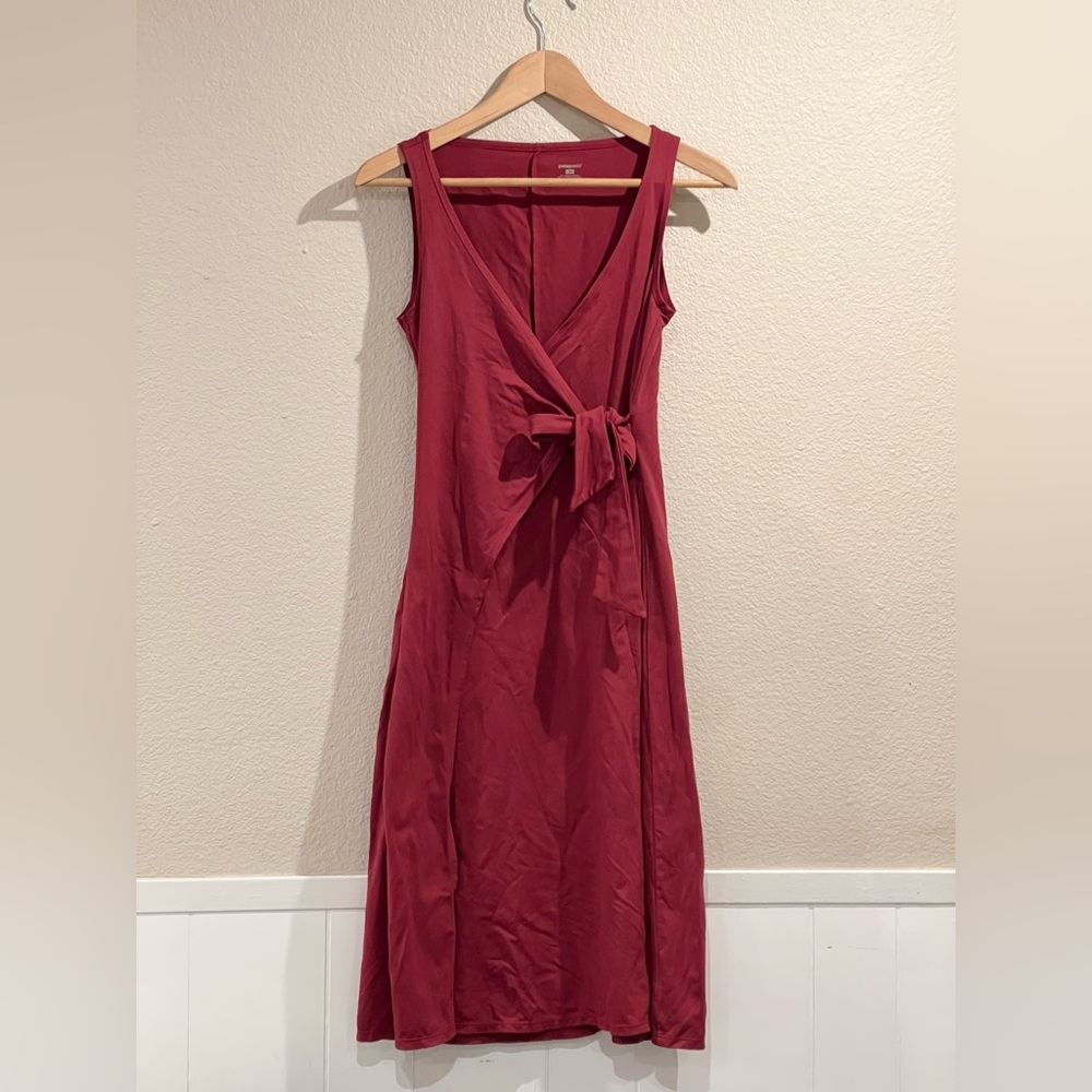 Patagonia Women’s Sleeveless Wrap Dress V Neck Below Knee | Size Small | Red